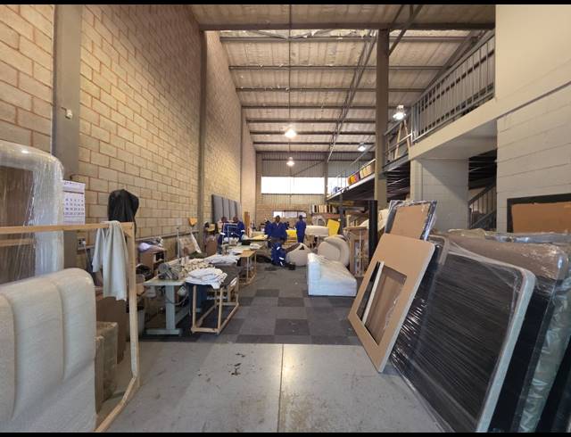 265M² WAREHOUSE TO LET IN STORMILL